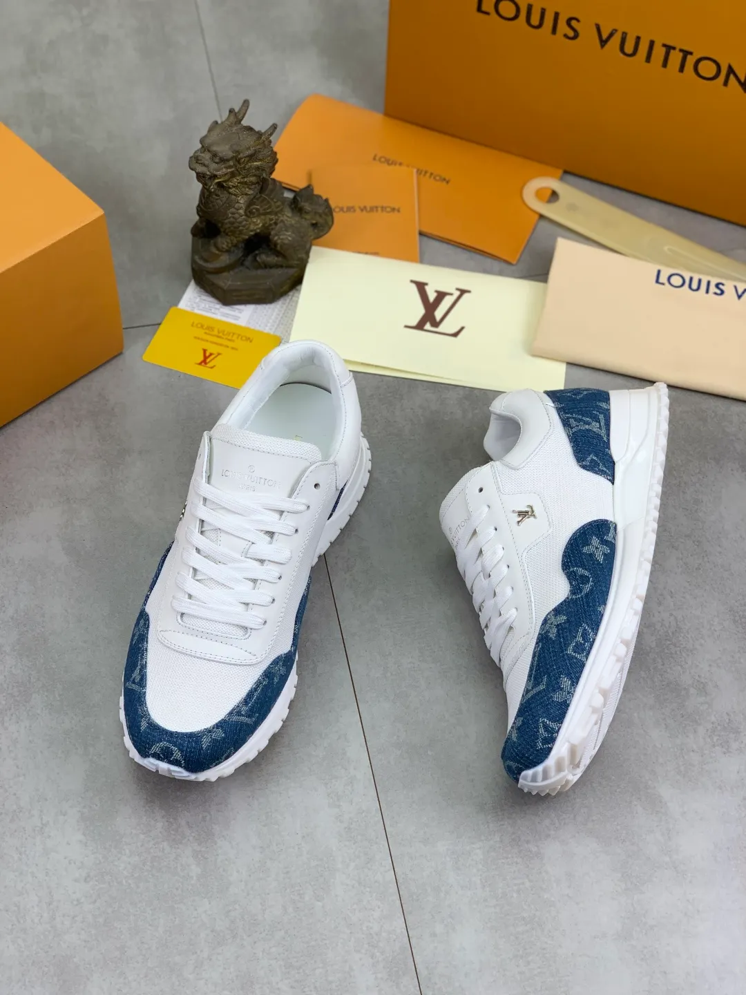 Men's men's shoes 💰P680 new style 💶[LOUIS VUITTON] (original order) new style 🍀LV Louis Vuitton * - top version of LV classic trendy shoes! Made of imported original cowhide and water-dyed cowhide lining. The latest original wear-resistant rubber combination outsole! High quality products! Multiple colors available, code number: 38-44 (45 46 customized)
